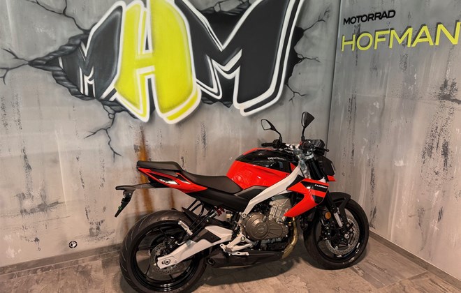 Aprilia Tuono 660