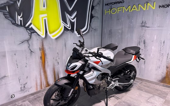 Neufahrzeug Aprilia Tuono 457 - Bild 7