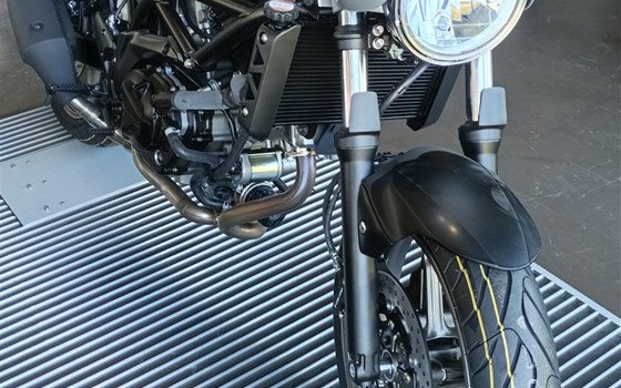 Gebrauchtmotorrad Suzuki SV650X - Bild 2