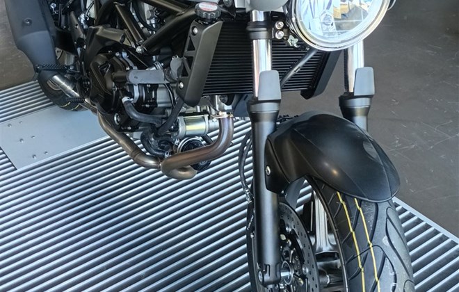 Suzuki SV650X