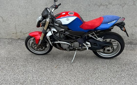 Gebrauchtmotorrad MV Agusta 750 Sport America - Bild 1 Gebrauchtmotorrad MV Agusta 750 Sport America - Bild 1