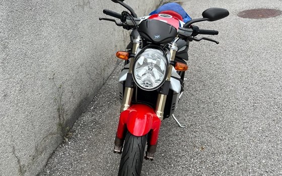 Gebrauchtmotorrad MV Agusta 750 Sport America - Bild 2 Gebrauchtmotorrad MV Agusta 750 Sport America - Bild 2