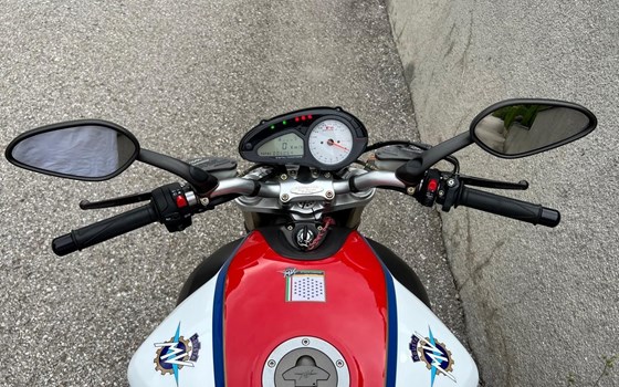 Gebrauchtmotorrad MV Agusta 750 Sport America - Bild 3 Gebrauchtmotorrad MV Agusta 750 Sport America - Bild 3