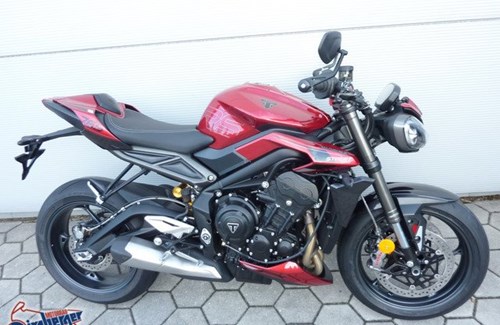 Gebrauchtmotorrad Triumph Street Triple 765 RS