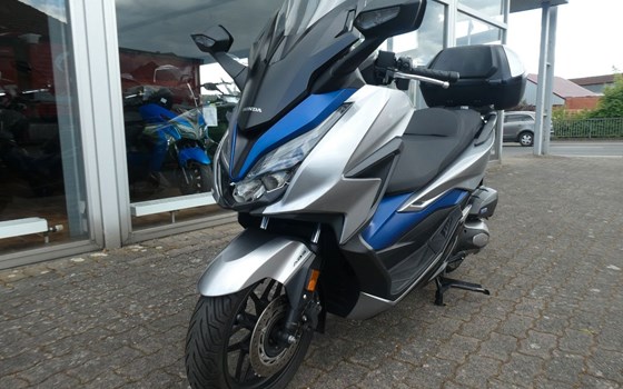 Gebrauchtmotorrad Honda Forza 125 - Bild 1