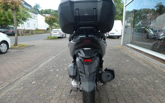 Gebrauchtmotorrad Honda Forza 125 - Bild 7