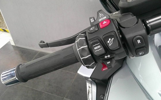 Gebrauchtmotorrad BMW K 1600 B - Bild 9