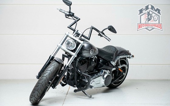 Gebrauchtmotorrad Harley-Davidson Softail Breakout FXSB - Bild 3