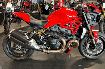 Ducati Monster 1200 R