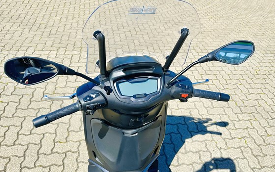Neufahrzeug Piaggio Beverly 400 S - Bild 12