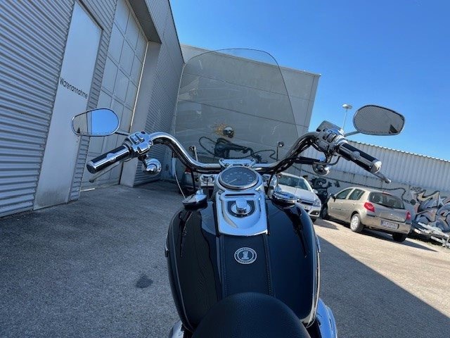 Harley-Davidson Dyna Super Glide Custom FXDC (Vivid Black) - Bild 12