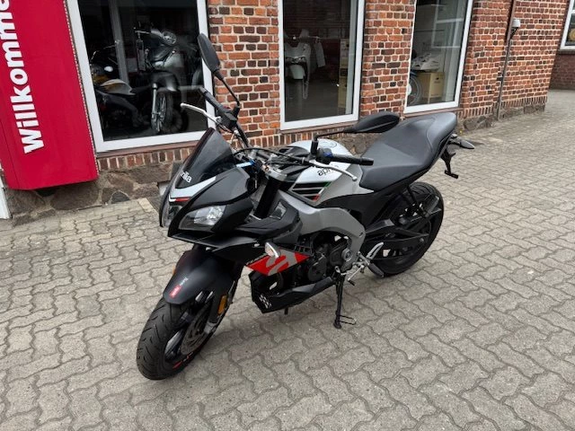 Angebot Aprilia Tuono 125 Bild 2: Angebot Aprilia Tuono 125