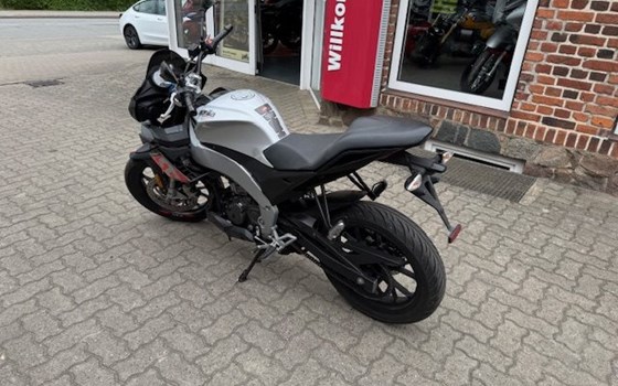 Gebrauchtmotorrad Aprilia Tuono 125 - Bild 3