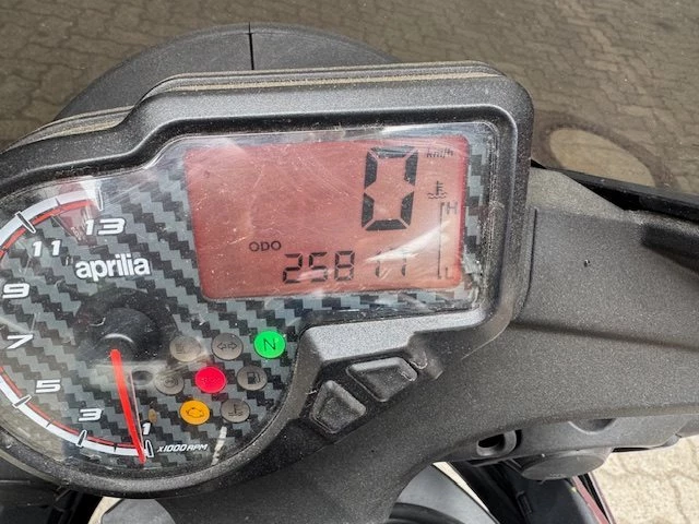 Angebot Aprilia Tuono 125 Bild 5: Angebot Aprilia Tuono 125