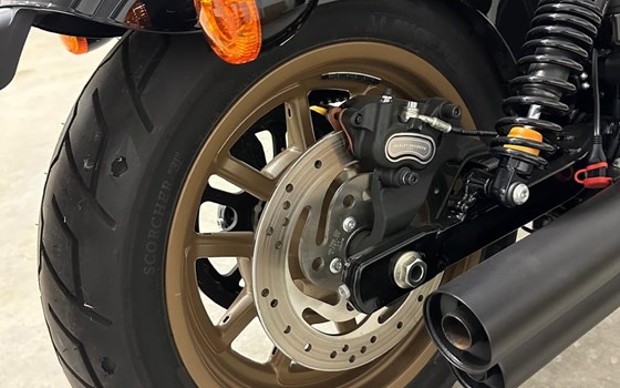 Gebrauchtmotorrad Harley-Davidson Dyna Low Rider S FXDLS - Bild 11 Gebrauchtmotorrad Harley-Davidson Dyna Low Rider S FXDLS - Bild 11