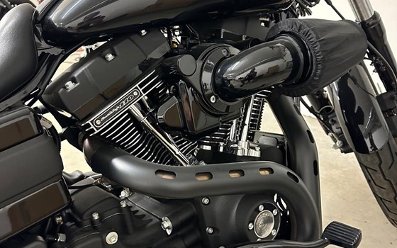 Gebrauchtmotorrad Harley-Davidson Dyna Low Rider S FXDLS - Bild 2 Gebrauchtmotorrad Harley-Davidson Dyna Low Rider S FXDLS - Bild 2