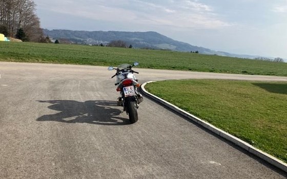 Gebrauchtmotorrad Honda VTR 1000 F Fire Storm - Bild 3 Gebrauchtmotorrad Honda VTR 1000 F Fire Storm - Bild 3
