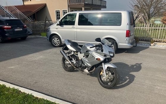 Gebrauchtmotorrad Honda VTR 1000 F Fire Storm - Bild 4 Gebrauchtmotorrad Honda VTR 1000 F Fire Storm - Bild 4