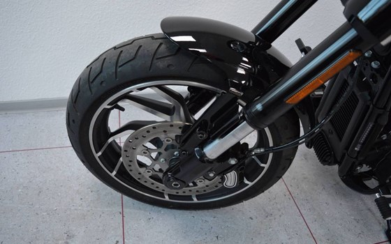 Gebrauchtmotorrad Harley-Davidson Dyna Super Glide Sport FXDX - Bild 9