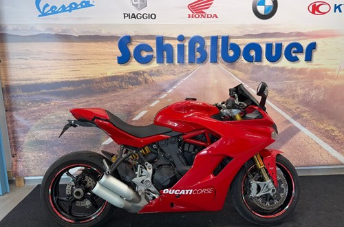 Ducati Hyperstrada 939