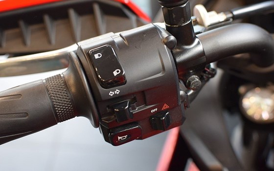 Gebrauchtmotorrad Yamaha Tracer 700 - Bild 9 Gebrauchtmotorrad Yamaha Tracer 700 - Bild 9