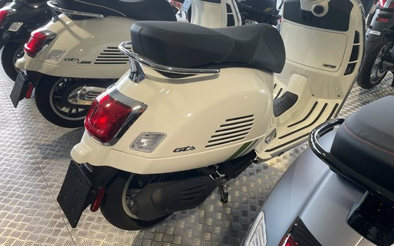 Neufahrzeug Vespa GTS 125 Super Tech - Bild 2
