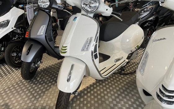 Neufahrzeug Vespa GTS 125 Super Tech - Bild 1