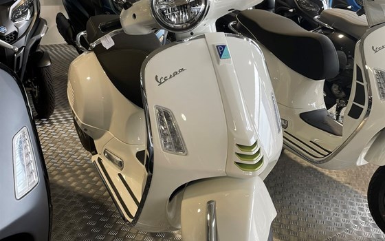Neufahrzeug Vespa GTS 125 Super Tech - Bild 4