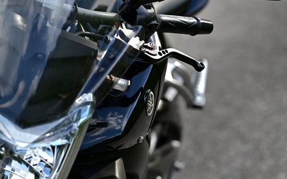 Gebrauchtmotorrad Yamaha FZ1 - Bild 9 Gebrauchtmotorrad Yamaha FZ1 - Bild 9