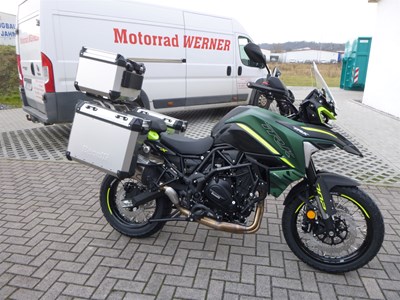 TRK 702 X