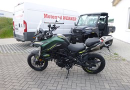 Neumotorrad Benelli TRK 702