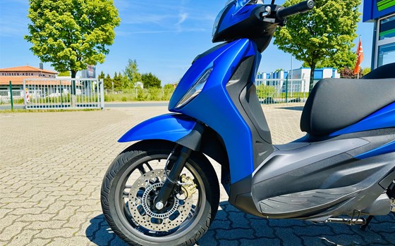Neufahrzeug Piaggio Beverly 400 S - Bild 9