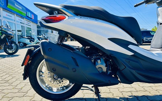 Neufahrzeug Piaggio Beverly 400 - Bild 12