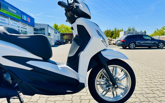 Neufahrzeug Piaggio Beverly 400 - Bild 13