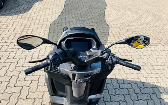 Neufahrzeug Piaggio MP3 530 HPE Exclusive - Bild 13