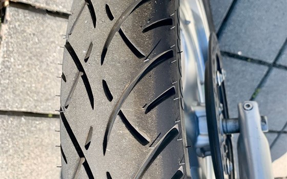 Motorrad Occasion BMW R 1200 C Independent - Bild 6