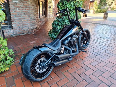Softail Breakout 114 FXBRS