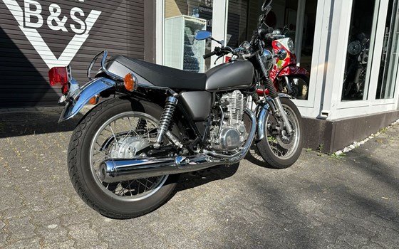Gebrauchtmotorrad Yamaha SR 400 - Bild 3