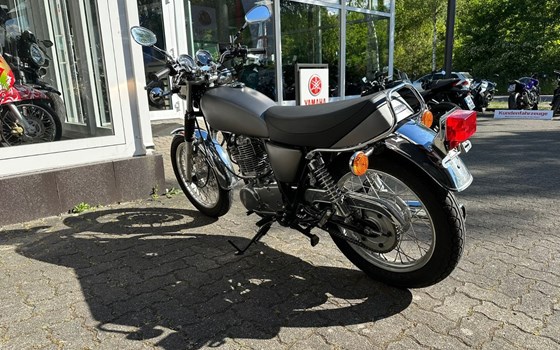 Gebrauchtmotorrad Yamaha SR 400 - Bild 5
