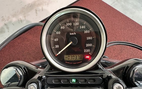 Gebrauchtmotorrad Harley-Davidson Sportster XL 1200X Forty-Eight - Bild 15