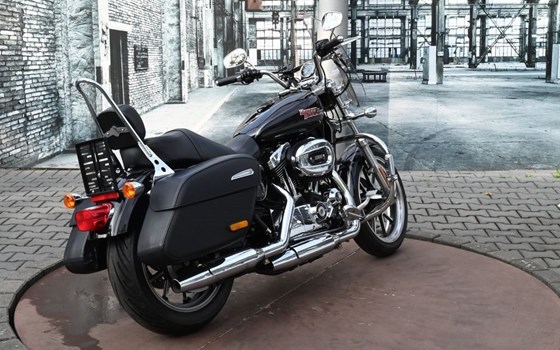 Gebrauchtmotorrad Harley-Davidson Sportster XL 1200T SuperLow - Bild 12