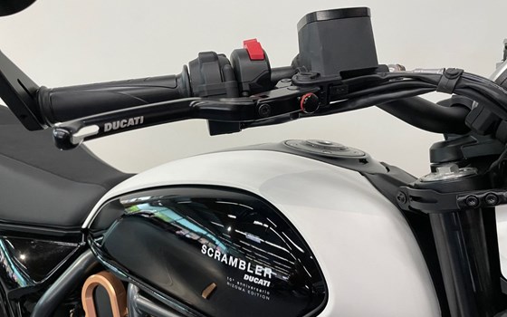 Neufahrzeug Ducati Scrambler 10° Anniversario Rizoma Edition - Bild 11