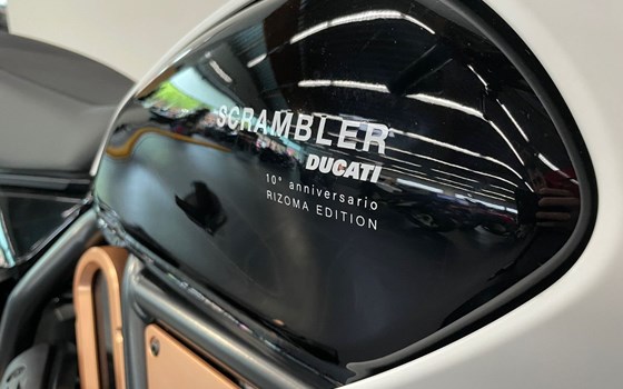 Neufahrzeug Ducati Scrambler 10° Anniversario Rizoma Edition - Bild 9