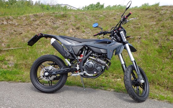 Neufahrzeug Beta RR 125 4T Motard T X special edition - Bild 4