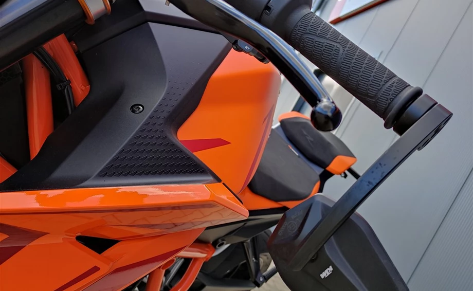 Angebot KTM 1390 Super Duke R Bild 11: Angebot KTM 1390 Super Duke R