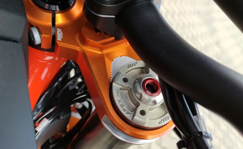 Angebot KTM 1390 Super Duke R Bild 10: Angebot KTM 1390 Super Duke R