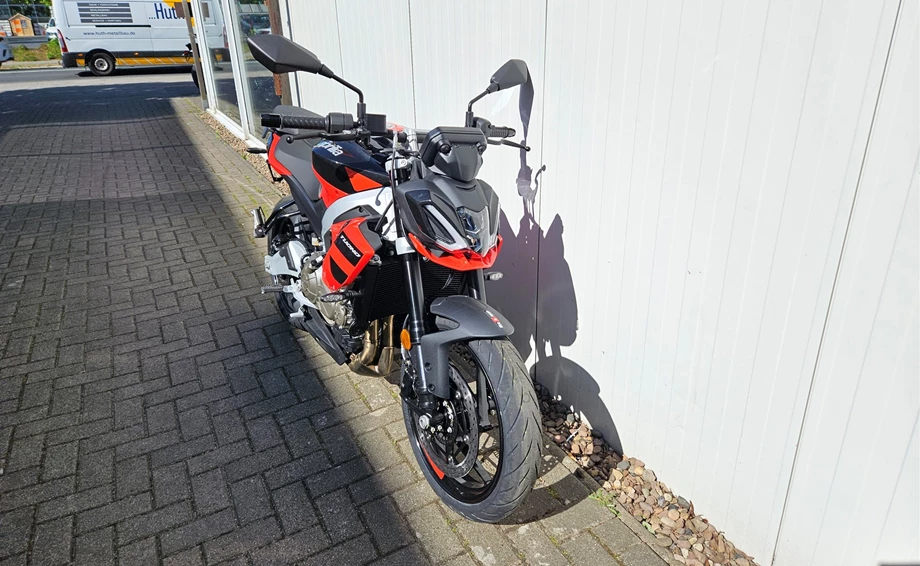 Angebot Aprilia Tuono 457 Bild 3: Angebot Aprilia Tuono 457