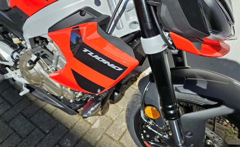 Angebot Aprilia Tuono 457 Bild 4: Angebot Aprilia Tuono 457