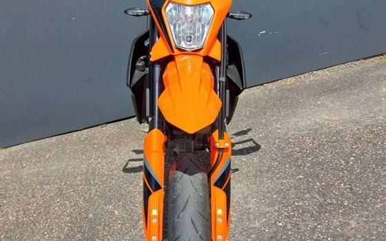 Gebrauchtmotorrad KTM 690 SMC R - Bild 3