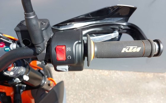 Gebrauchtmotorrad KTM 690 SMC R - Bild 9